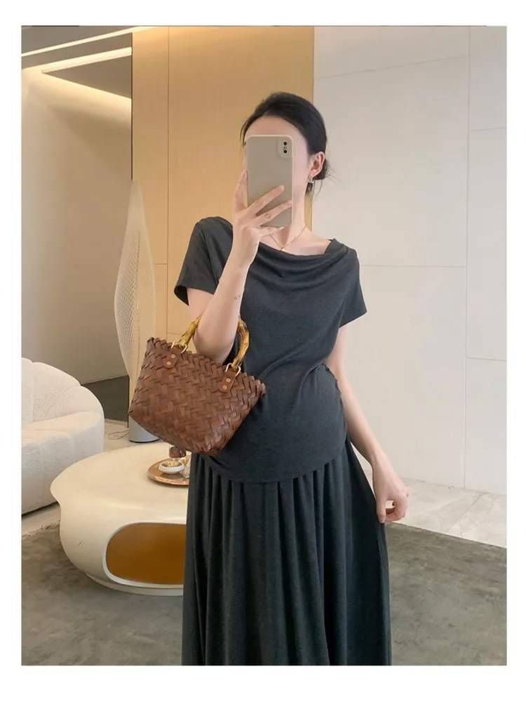 Pure desire pregnant women's set with off-the-shoulder short-sleeved skirts
Pure desire pregnant women's set with off-the-shoulder short-sleeved skirts