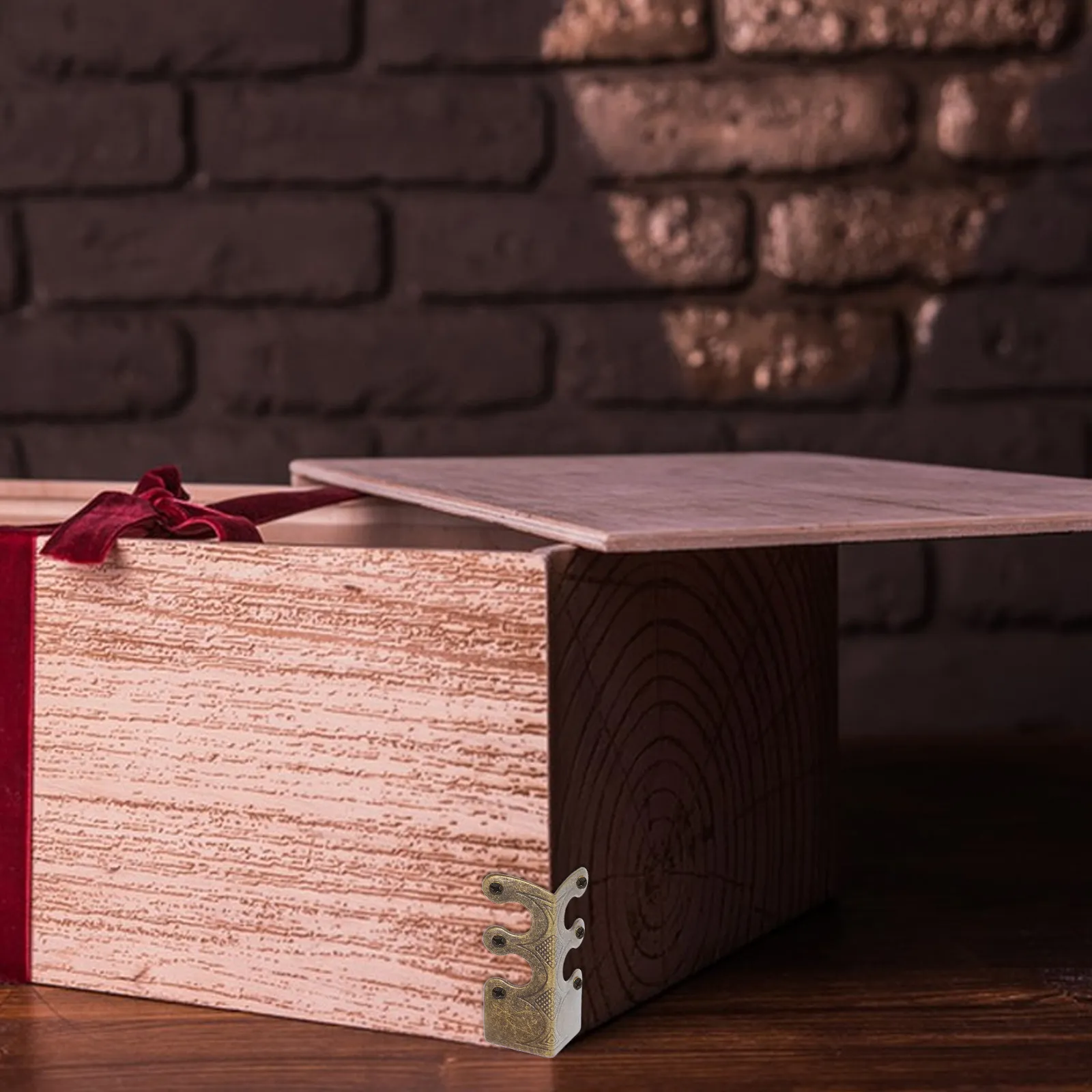 1Set Metal Corner Protectors Finish Decorative Edges for Jewelry Box Case Vintage Protective Brackets Wood Box Guard
1Set Metal Corner Protectors Finish Decorative Edges for Jewelry Box Case Vintage Protective Brackets Wood Box Guard