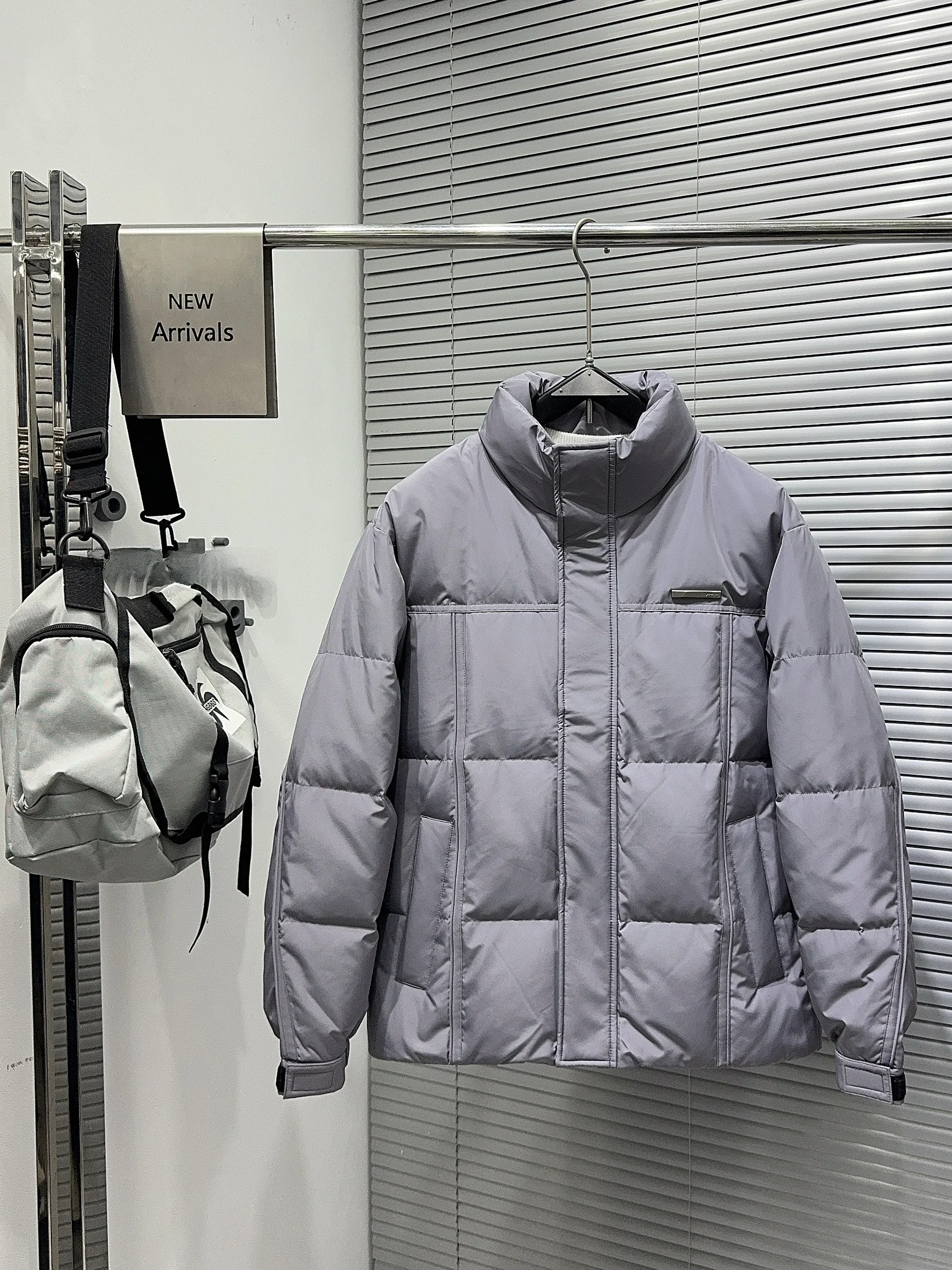 Мужская зимняя утепленная куртка из 90% белого пуха с воротником-стойкой, повседневная, модная, универсальная, из полиэфирного волокна
Мужская зимняя утепленная куртка из 90% белого пуха с воротником-стойкой, повседневная, модная, универсальная, из полиэфирного волокна