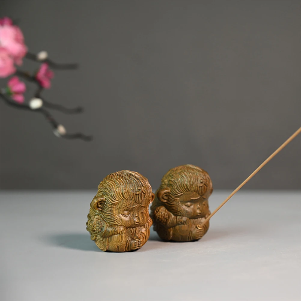 Monkey Holding Incense Ornaments Green Sandalwood Retro Wood Sculpture Mini Statue Home Decor Aromatherapy Living Room Bedroom
Monkey Holding Incense Ornaments Green Sandalwood Retro Wood Sculpture Mini Statue Home Decor Aromatherapy Living Room Bedroom