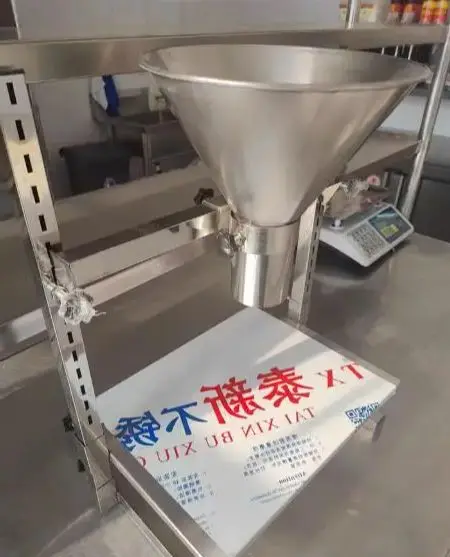 Stainless steel Vacuum bag oil-proof packing and filling machine With stand, Liquid Oil packing funnel
Stainless steel Vacuum bag oil-proof packing and filling machine With stand, Liquid Oil packing funnel