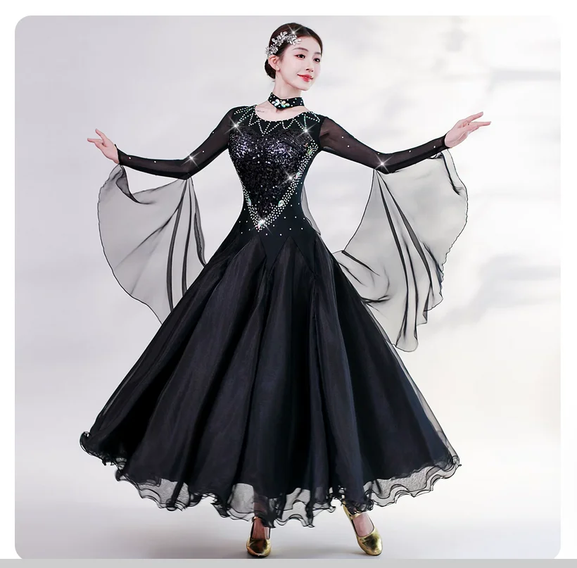 Gorgeous sequined black slimming modern dance dress professional competition uniform
Gorgeous sequined black slimming modern dance dress professional competition uniform