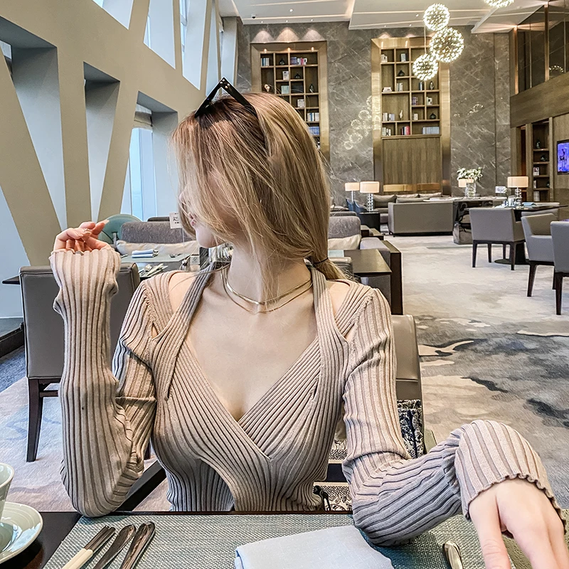 Женский вязаный свитер с V-образным вырезом, облегающий, на осень-зиму, базовый, в корейском стиле, однотонный, с длинными рукавами
Женский вязаный свитер с V-образным вырезом, облегающий, на осень-зиму, базовый, в корейском стиле, однотонный, с длинными рукавами