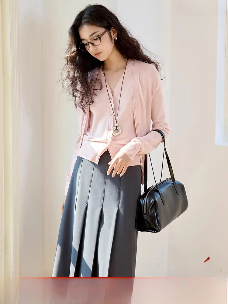 Вязаный кардиган Self-Ele с двойными пуговицами, прямой крой, длинный рукав, V-образный вырез, весна-осень, стандартный крой, тонкий.
Вязаный кардиган Self-Ele с двойными пуговицами, прямой крой, длинный рукав, V-образный вырез, весна-осень, стандартный крой, тонкий.