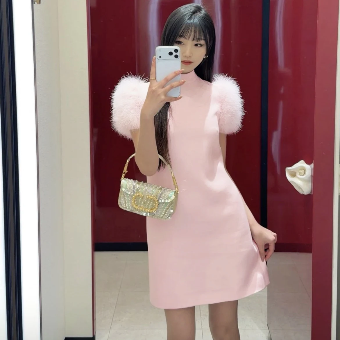 Charismatic Black Dress Feathered Bird of Fire Hair Charm Alluring Short Sleeve French Style Fashionable for Adults Date
Charismatic Black Dress Feathered Bird of Fire Hair Charm Alluring Short Sleeve French Style Fashionable for Adults Date