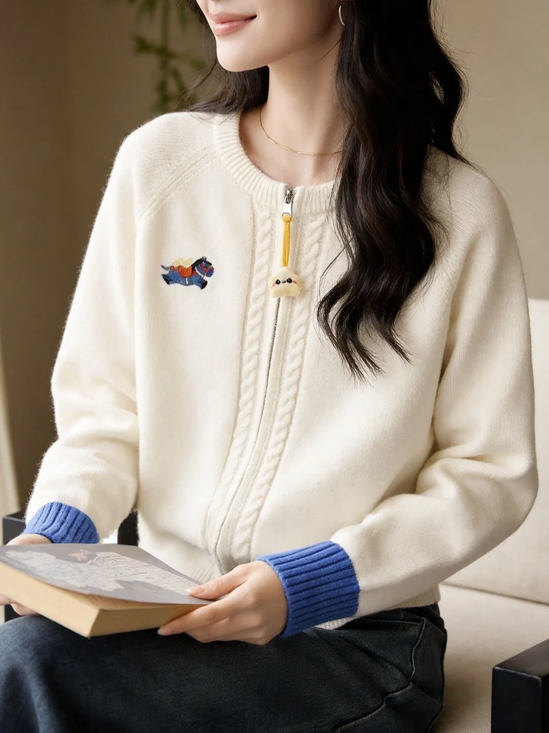 Double Zipper Color Block Knit Sweater Casual Loose Fit Women's Spring Fashion Ole Tagless Small Embroidery Top
Double Zipper Color Block Knit Sweater Casual Loose Fit Women's Spring Fashion Ole Tagless Small Embroidery Top
