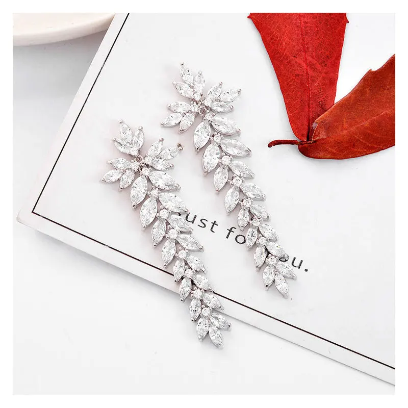 Cubic Zirconia Trendy Women's Earrings 2023 Elegant Women's Long Earrings for Mothers Day Gift Banquet Wedding Decoration
Cubic Zirconia Trendy Women's Earrings 2023 Elegant Women's Long Earrings for Mothers Day Gift Banquet Wedding Decoration