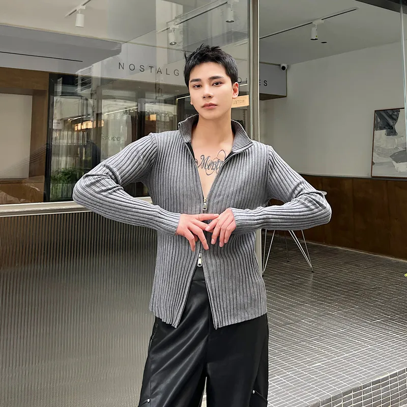 Мужской приталенный вязаный кардиган на двойной молнии, повседневный свитер, облегающий топ с высоким воротником, молодежный стиль, весна-осень
Мужской приталенный вязаный кардиган на двойной молнии, повседневный свитер, облегающий топ с высоким воротником, молодежный стиль, весна-осень