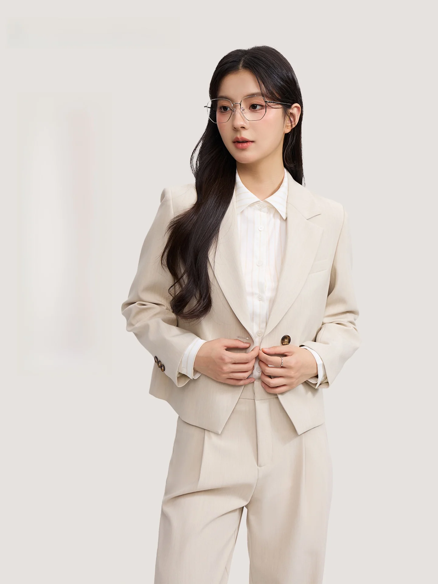 Good Young Women's Tailored Suit Set Profional Interview Commute Slimming Fitting Government Employee Long Sve Polyeste...
Good Young Women's Tailored Suit Set Profional Interview Commute Slimming Fitting Government Employee Long Sve Polyeste...