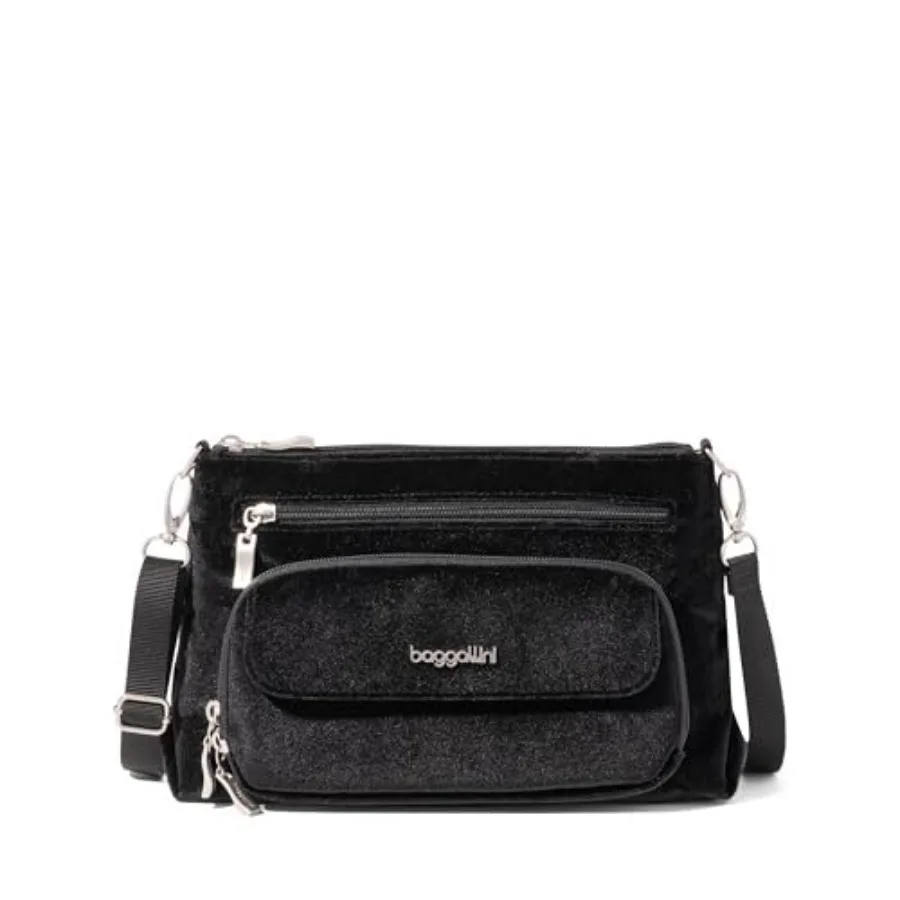 Everyday crossbody bag for travel, lightweight nylon, black, RFID-protected with zippered security
Everyday crossbody bag for travel, lightweight nylon, black, RFID-protected with zippered security