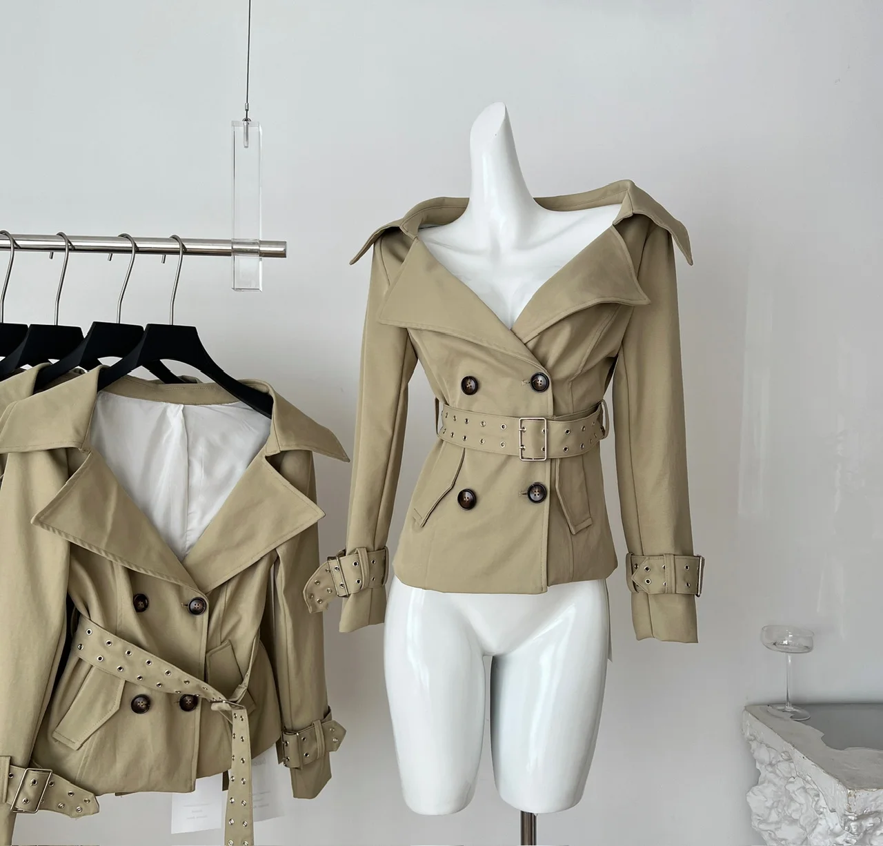 Women's Irregular Turn Down Collar Double Breasted Slim Long Sleeve Trench Jacket Lady Streetwear Short Trench Outwear
Women's Irregular Turn Down Collar Double Breasted Slim Long Sleeve Trench Jacket Lady Streetwear Short Trench Outwear