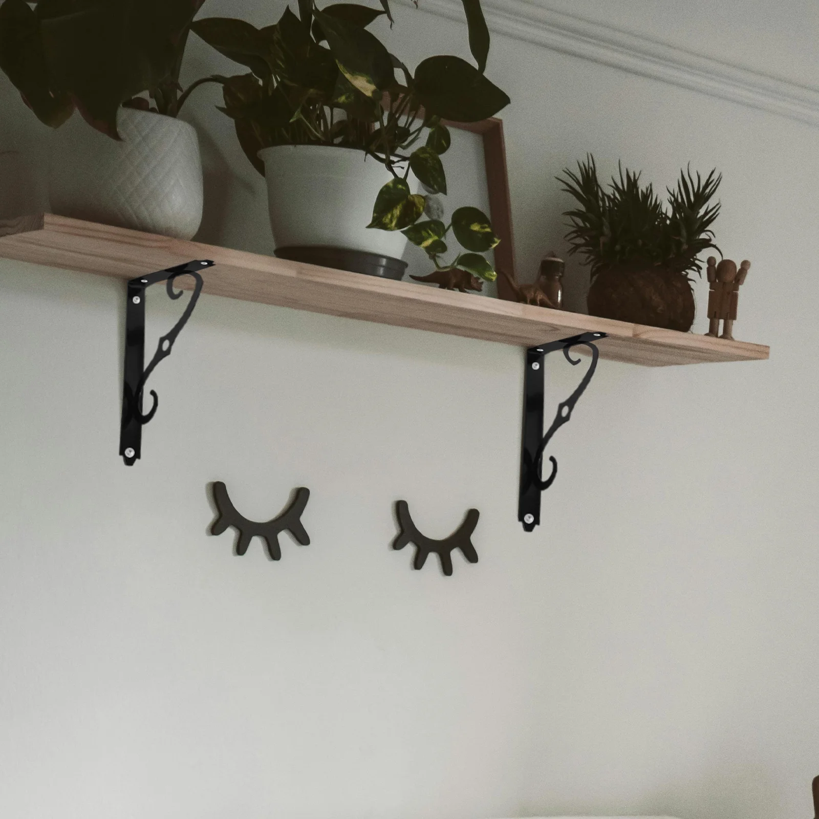6Pcs Wall Shelf Brackets Black Matte Iron Heavy Duty Triangle L Brackets Space Saving for Home Decor Wall Mounted Shelves
6Pcs Wall Shelf Brackets Black Matte Iron Heavy Duty Triangle L Brackets Space Saving for Home Decor Wall Mounted Shelves