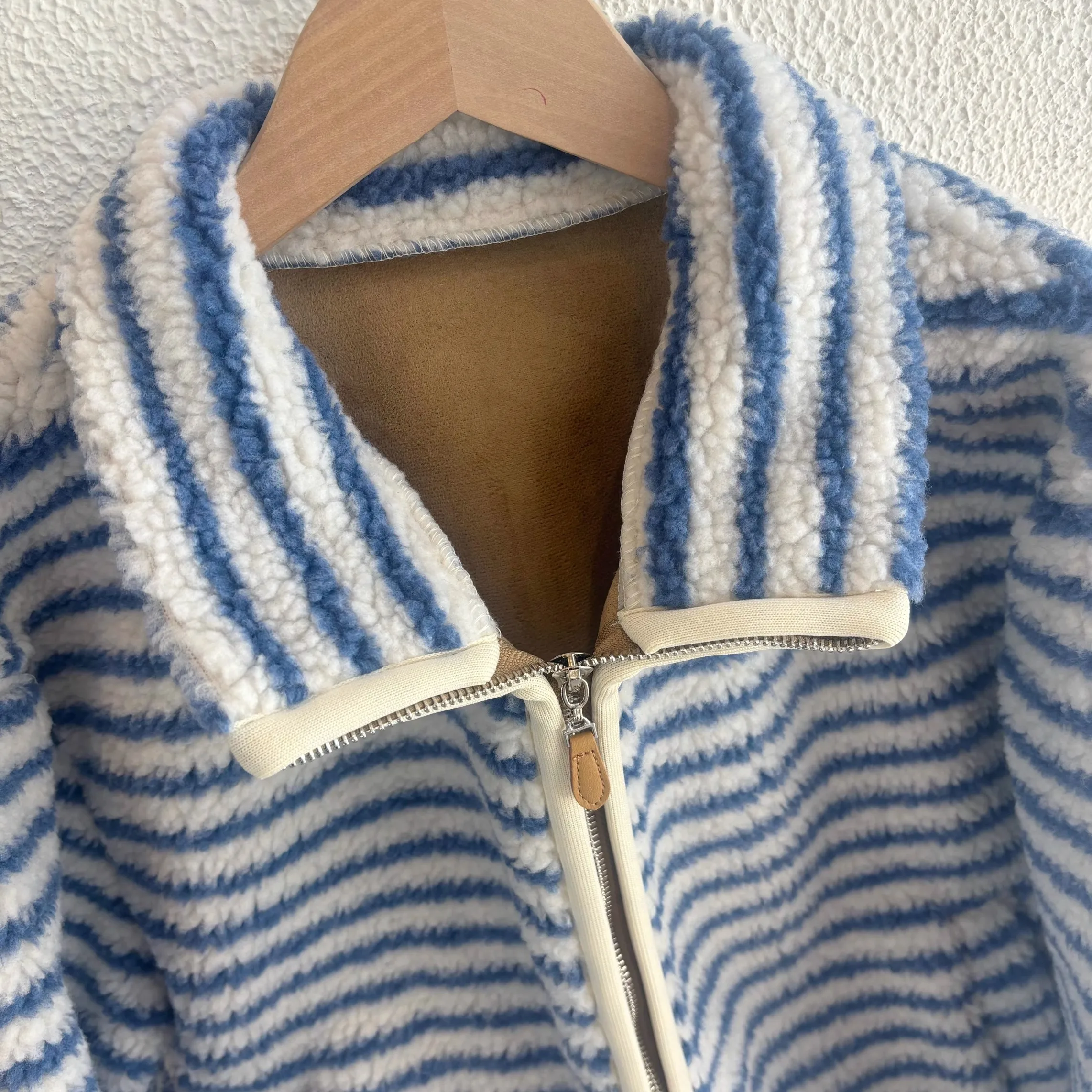 Thiened повседневная полосатая куртка с воротником-стойкой Jaet Dongda Gate Comehere универсальная теплая верхняя одежда для женщин для поездок на работу Sle
Thiened повседневная полосатая куртка с воротником-стойкой Jaet Dongda Gate Comehere универсальная теплая верхняя одежда для женщин для поездок на работу Sle