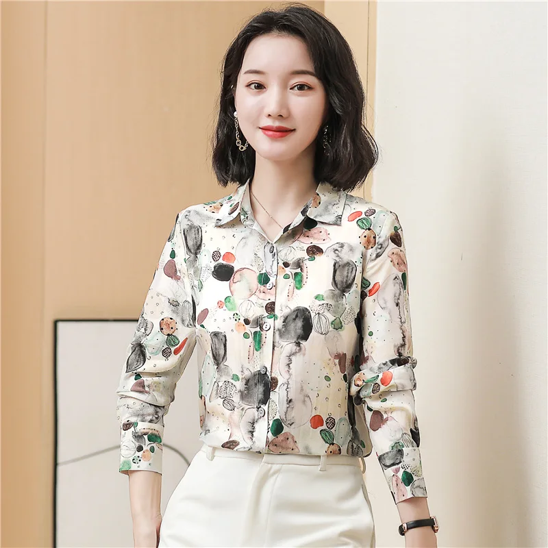 French Style Spring and Autumn New Floral Satin Long Sleeve Shirt for Women with a Sense of Design Thin Top
French Style Spring and Autumn New Floral Satin Long Sleeve Shirt for Women with a Sense of Design Thin Top