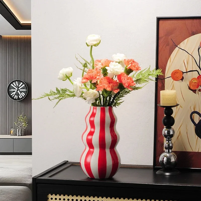 Nordic Vintage Ceramic Striped Vase For Living Room Table Decor Hydroponic And Dried Flowers Cozy Home Centerpiece For Women
Nordic Vintage Ceramic Striped Vase For Living Room Table Decor Hydroponic And Dried Flowers Cozy Home Centerpiece For Women