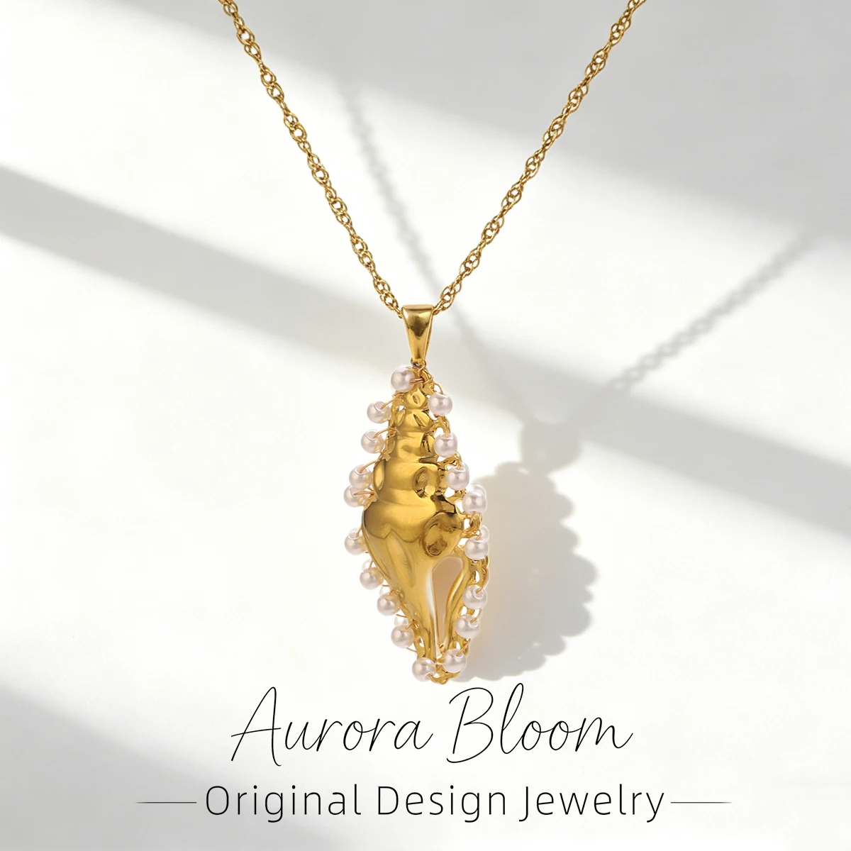 AURORA Elegant Pearl Conch Pendant Necklace For Women's Stainless Steel Necklace Fashion Ocean Style 18K Gold-plated Jewelry
AURORA Elegant Pearl Conch Pendant Necklace For Women's Stainless Steel Necklace Fashion Ocean Style 18K Gold-plated Jewelry