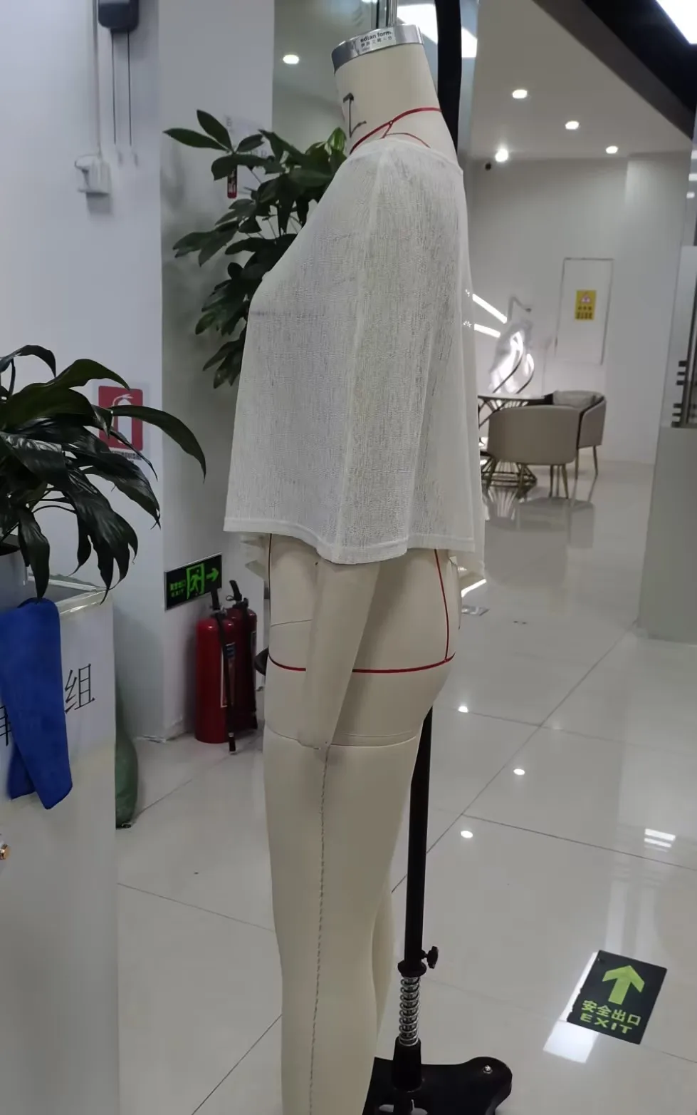 Women's Sheer Flowy Poncho Blouse Fashion Solid Color Boat Neck Loose Fit Crop Cover Ups for Casual Beach Wear
Women's Sheer Flowy Poncho Blouse Fashion Solid Color Boat Neck Loose Fit Crop Cover Ups for Casual Beach Wear