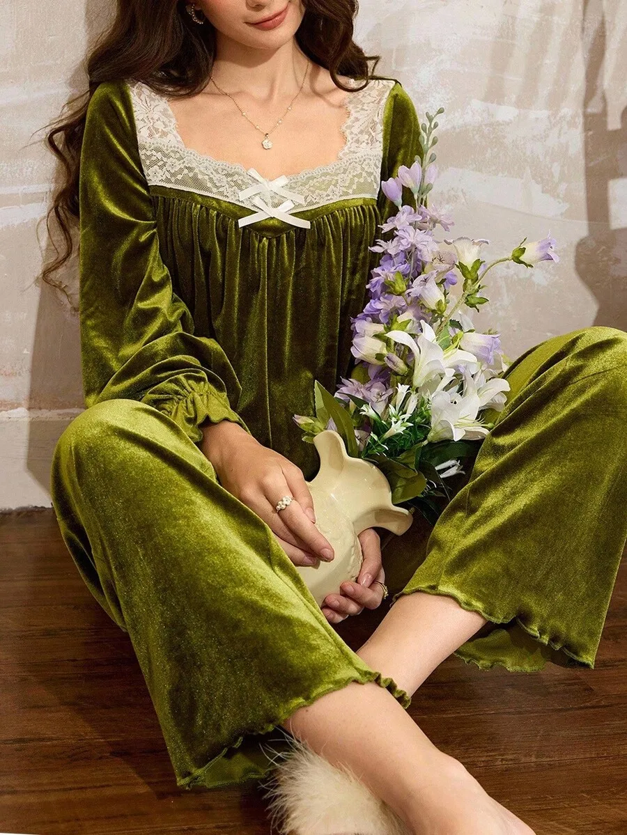 Women's Avocado Green Velvet Pajama Set with Lace Trim and Ruched Detail
Women's Avocado Green Velvet Pajama Set with Lace Trim and Ruched Detail