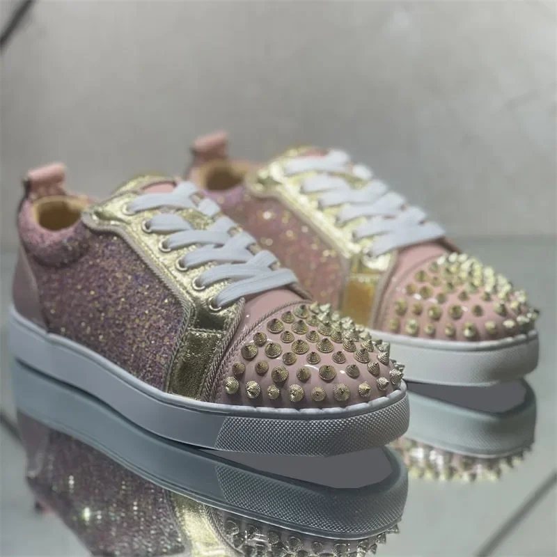 Luxury Designer Red Bottoms Rivets Shoes For Men Breathable Flats Loafers Women Fashion Casual Brand Golden Rhinestones Sneakers
Luxury Designer Red Bottoms Rivets Shoes For Men Breathable Flats Loafers Women Fashion Casual Brand Golden Rhinestones Sneakers