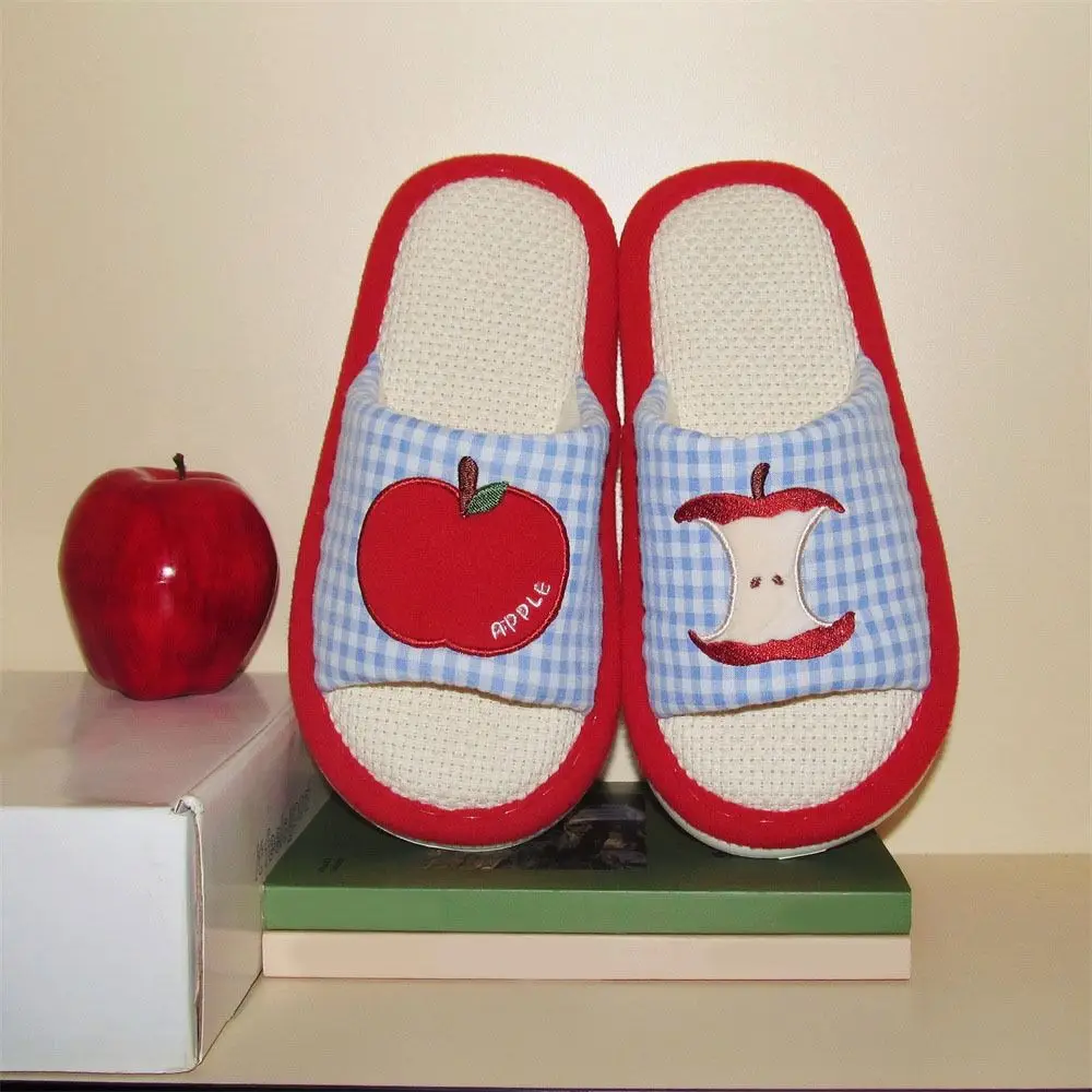 Kawaii Strawberry House Linen Slippers Grid Stripe Flax Indoor Slippers Soft Sole Anti-slip Home Wear Shoes Girls
Kawaii Strawberry House Linen Slippers Grid Stripe Flax Indoor Slippers Soft Sole Anti-slip Home Wear Shoes Girls