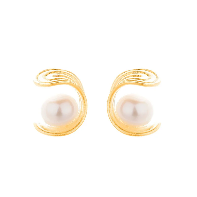 S925 sterling silver women's earrings, gold-plated pearls, irregular patterns, popular fashion jewelry, party accessories
S925 sterling silver women's earrings, gold-plated pearls, irregular patterns, popular fashion jewelry, party accessories