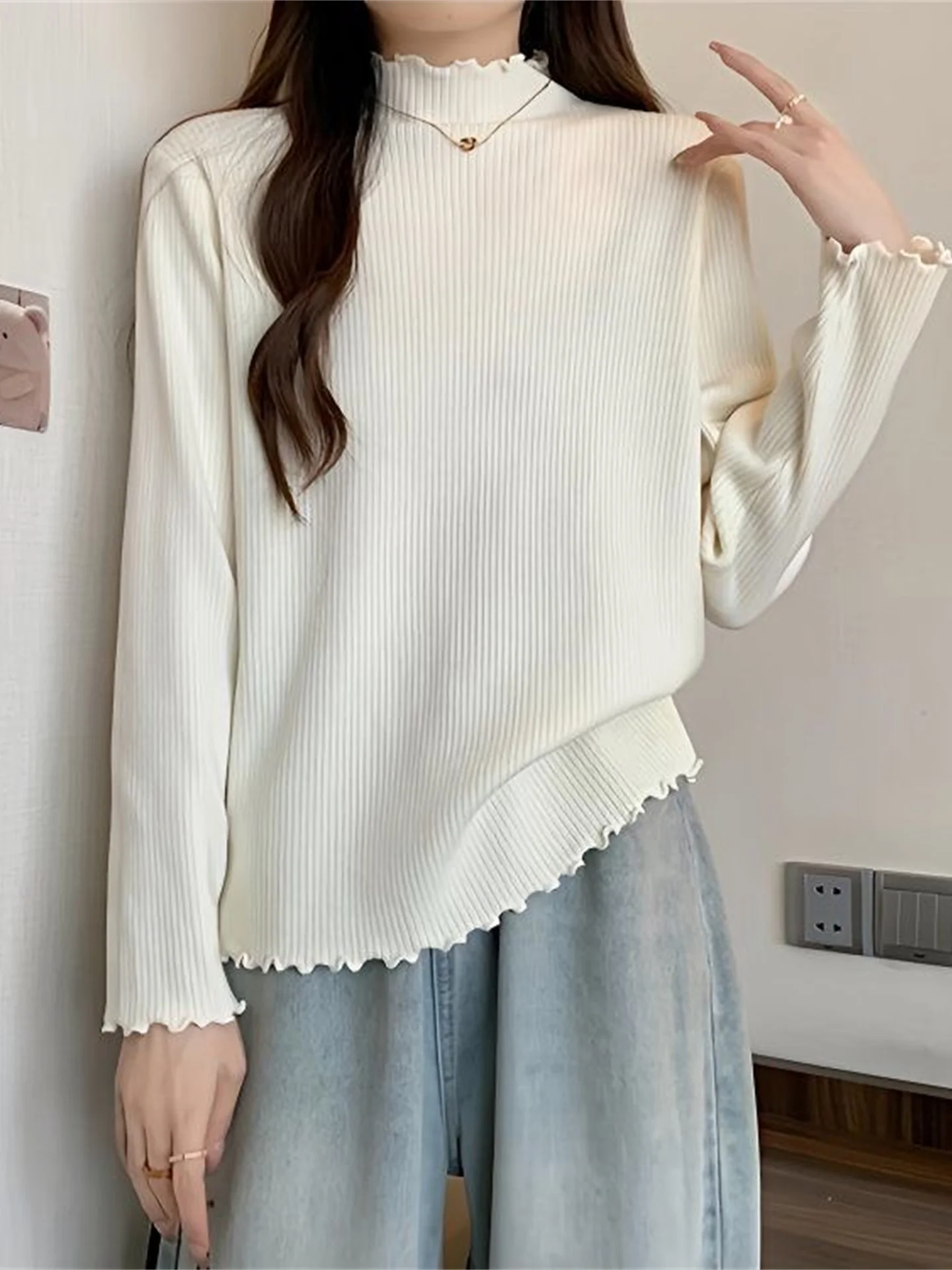 Korean Sle Long Sve Base irt Women's Autumn Winter New Velboa Warm Wooden f High Collar Loose Belly Covering Top
Korean Sle Long Sve Base irt Women's Autumn Winter New Velboa Warm Wooden f High Collar Loose Belly Covering Top