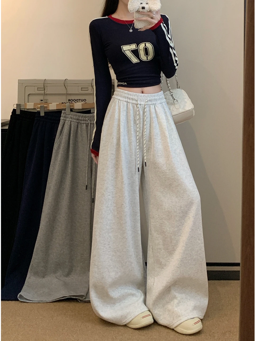 Casual High Waist Drawstring Elastic Wide Leg Pants Women Summer 2026 New Style Versatile Loose Slimming Long Trousers
Casual High Waist Drawstring Elastic Wide Leg Pants Women Summer 2026 New Style Versatile Loose Slimming Long Trousers