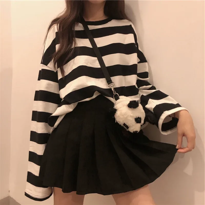 Striped Shirt Streetwear Harajuku Couple Tops Female Long Sleeve Gothic Shirts Spring Oversize Woman T-shirt Vintage Blouse
Striped Shirt Streetwear Harajuku Couple Tops Female Long Sleeve Gothic Shirts Spring Oversize Woman T-shirt Vintage Blouse
