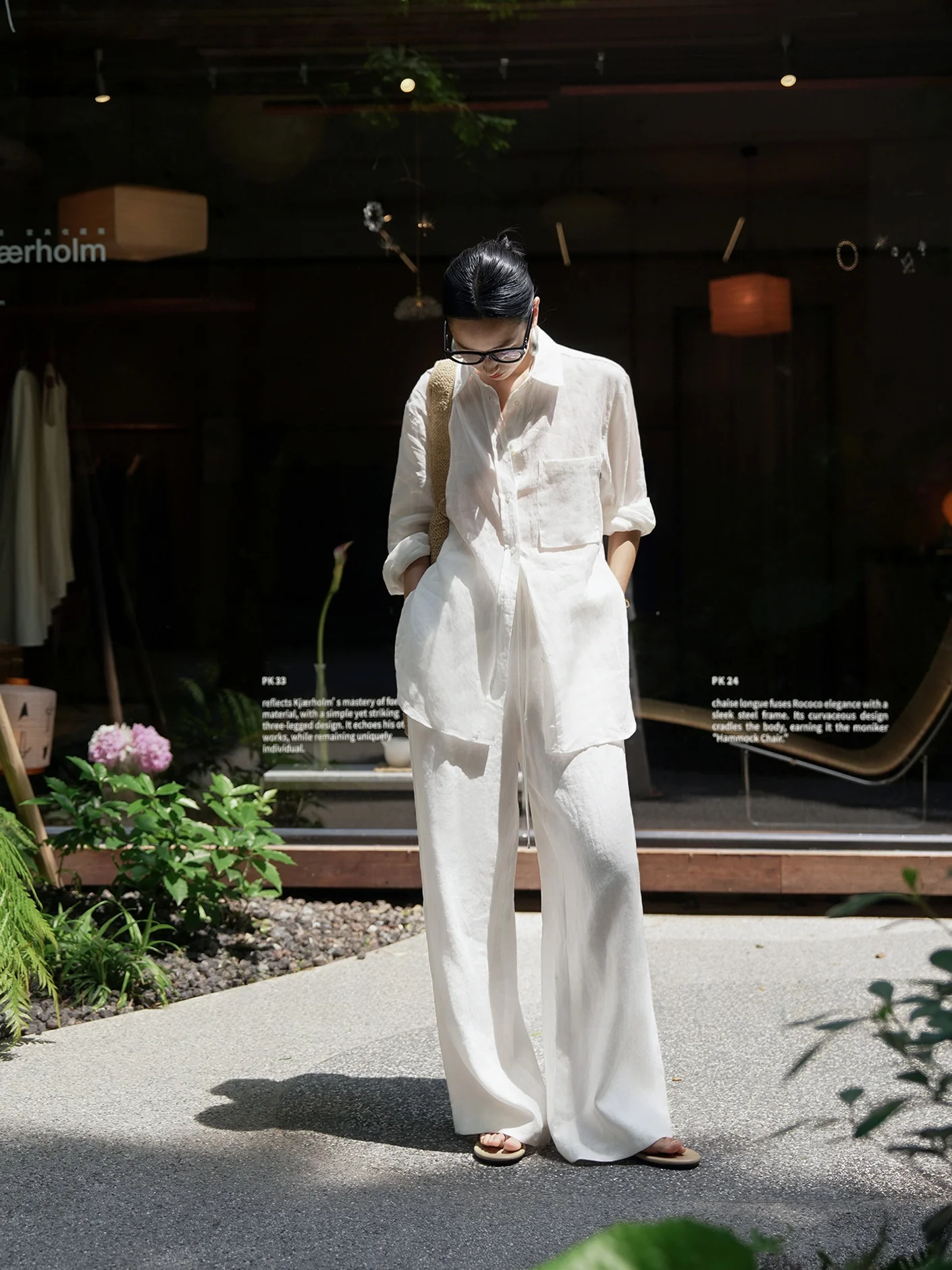 Летние дышащие льняные брюки LemonChen с широкими штанинами, на шнурке, с эластичным поясом, воздушные, свободного кроя, с высокой талией, укороченные, прямого силуэта
Летние дышащие льняные брюки LemonChen с широкими штанинами, на шнурке, с эластичным поясом, воздушные, свободного кроя, с высокой талией, укороченные, прямого силуэта