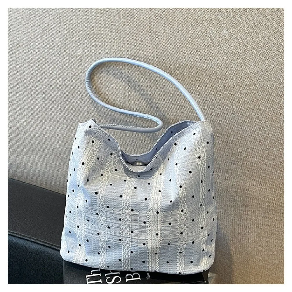 Fashionable Versatile Women Handbag Elegant Korean Style Shoulder Bag Decorative Silk Scarf Polka Dot Pattern Underarm Bag
Fashionable Versatile Women Handbag Elegant Korean Style Shoulder Bag Decorative Silk Scarf Polka Dot Pattern Underarm Bag