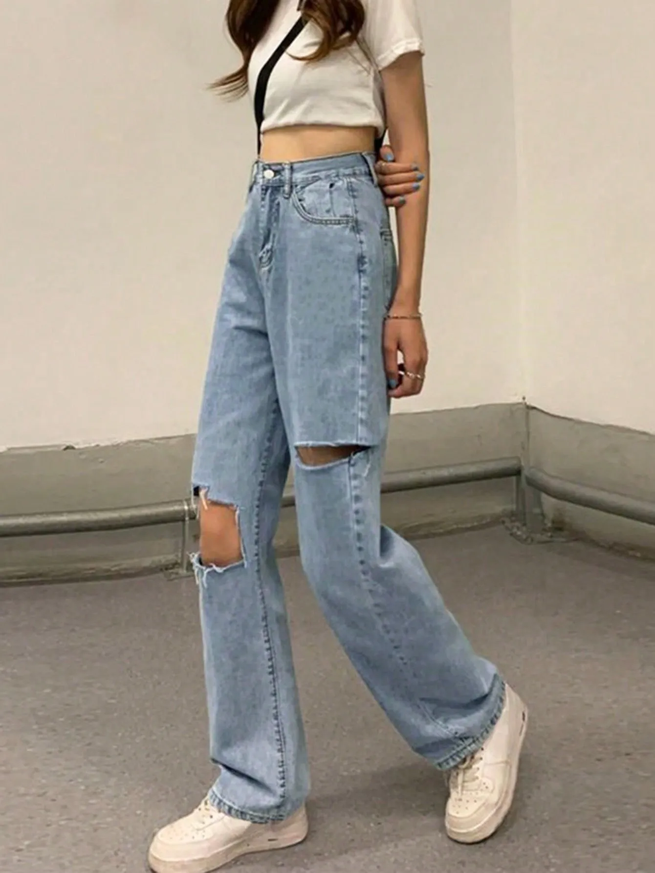 American Retro Ripped Jeans 2025 New Women's Spring and Autum Small High-Waist Slim Narrow Straight Pants
American Retro Ripped Jeans 2025 New Women's Spring and Autum Small High-Waist Slim Narrow Straight Pants