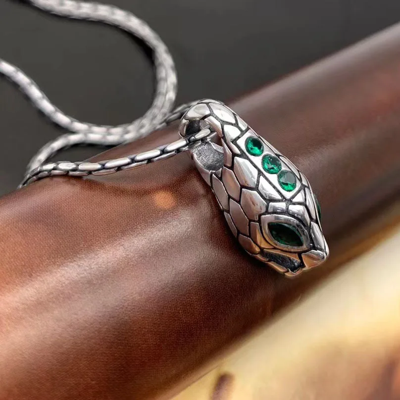 BOCAI New Pure S925 Silver Jewelry Hip Hop Green Diamond Snake Head Pendant for Men and Women Personalized Trend Holiday Gift
BOCAI New Pure S925 Silver Jewelry Hip Hop Green Diamond Snake Head Pendant for Men and Women Personalized Trend Holiday Gift