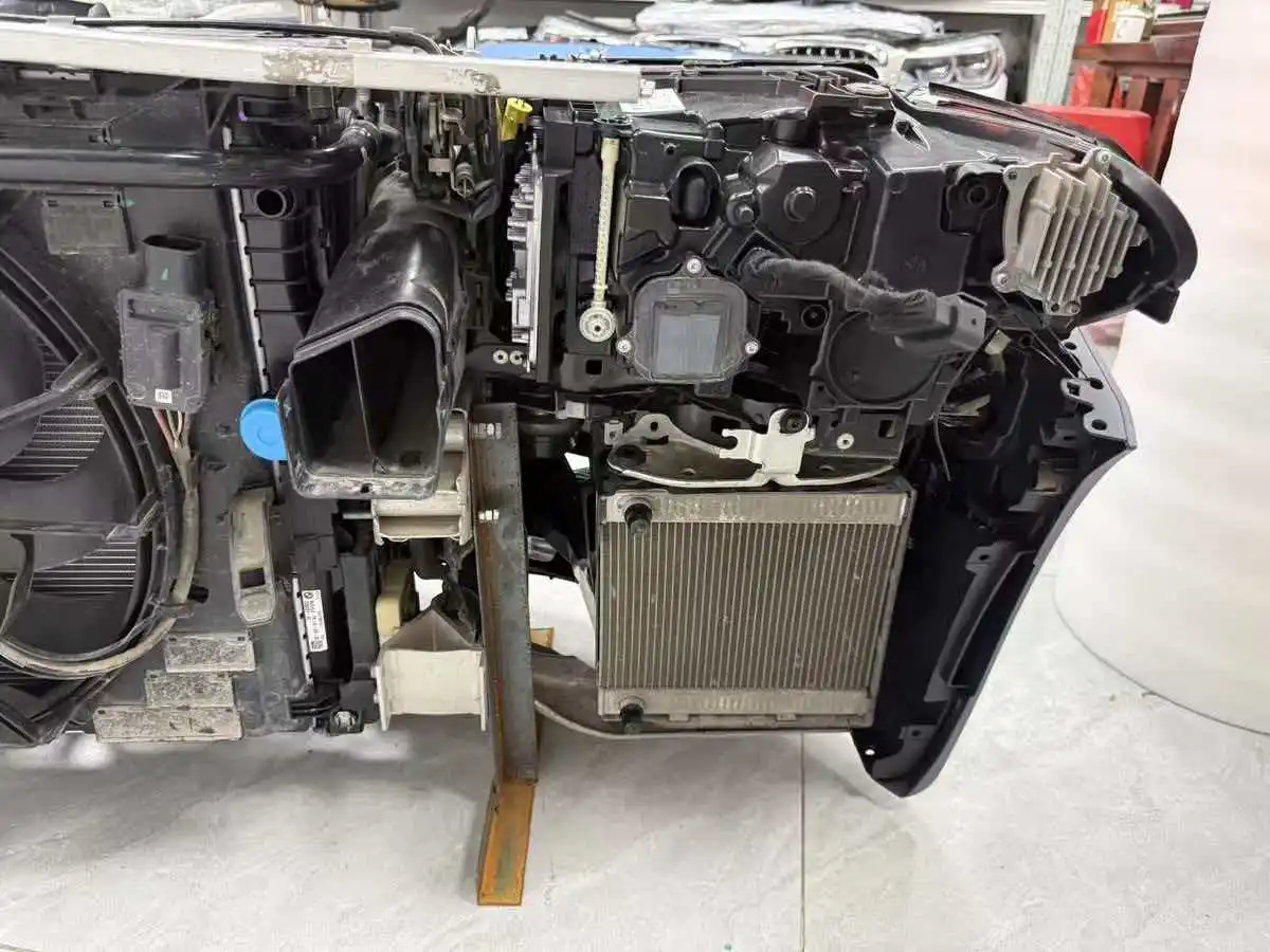 G30 F90 LCI New High Quality Front Bumper Assembly Original Auto Replacement Parts
G30 F90 LCI New High Quality Front Bumper Assembly Original Auto Replacement Parts