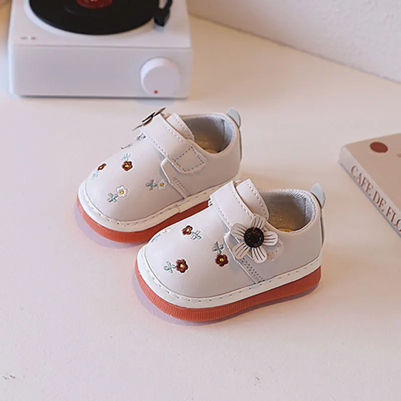 Baby Walking Shoes with Sweet Flowers Girls Flat Shoes Round Toes Soft Bottom 2025 Autumn New Kids Leather Shoes Casual Non-slip 
Baby Walking Shoes with Sweet Flowers Girls Flat Shoes Round Toes Soft Bottom 2025 Autumn New Kids Leather Shoes Casual Non-slip
