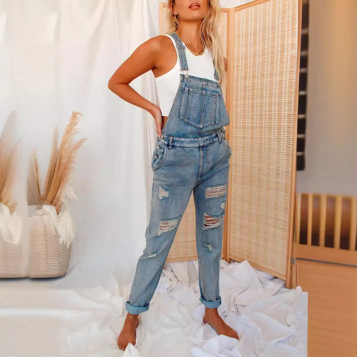 American New Fashion Four Seasons Women's Hole Patched Elastic Jeans Overalls Pants Casual Trendy High Street Denim Pencil Pants
American New Fashion Four Seasons Women's Hole Patched Elastic Jeans Overalls Pants Casual Trendy High Street Denim Pencil Pants