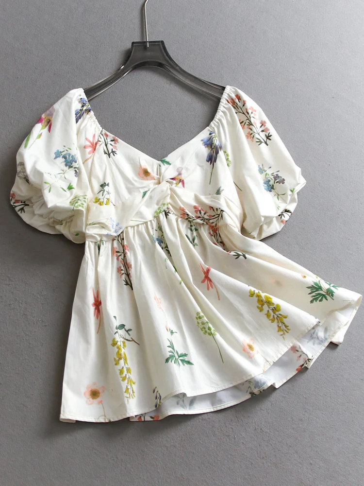 Sweet Soft Floral V-neck Pleated Loose Doll Shirt Bubble Short Sleeve Anti-ageing Women's Blouse Qingji Commute Style Cotton ...
Sweet Soft Floral V-neck Pleated Loose Doll Shirt Bubble Short Sleeve Anti-ageing Women's Blouse Qingji Commute Style Cotton ...
