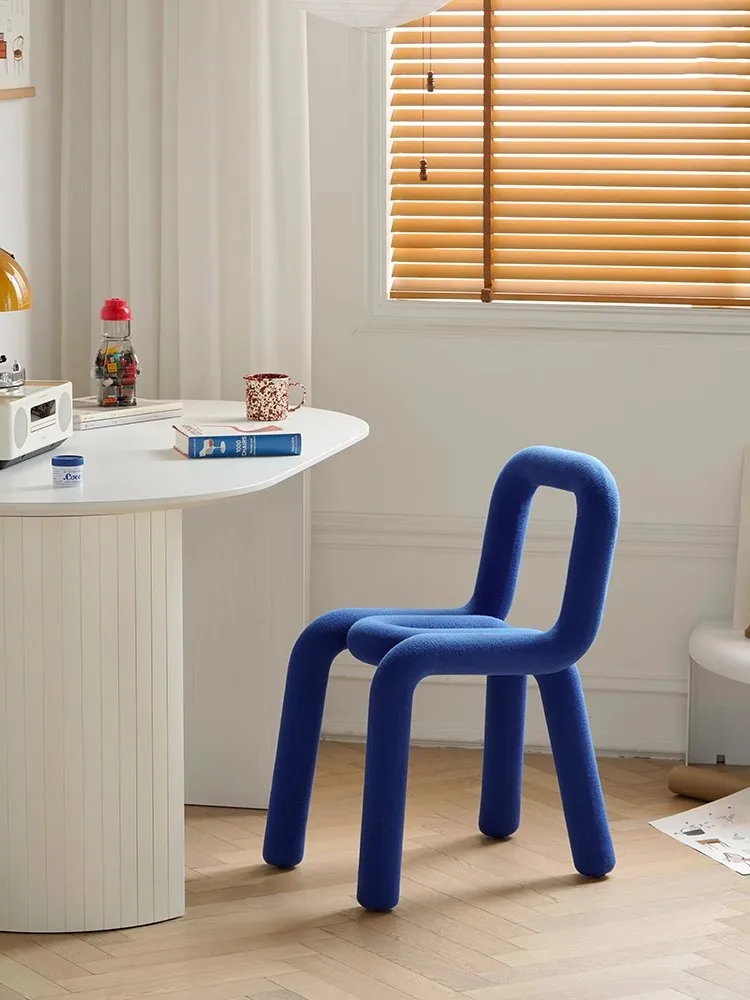 &Nordic Minimalist Metal Dining Chair Light Luxury Creative Elbow Stool Modern Leisure Style Home Furniture for Living Room
&Nordic Minimalist Metal Dining Chair Light Luxury Creative Elbow Stool Modern Leisure Style Home Furniture for Living Room