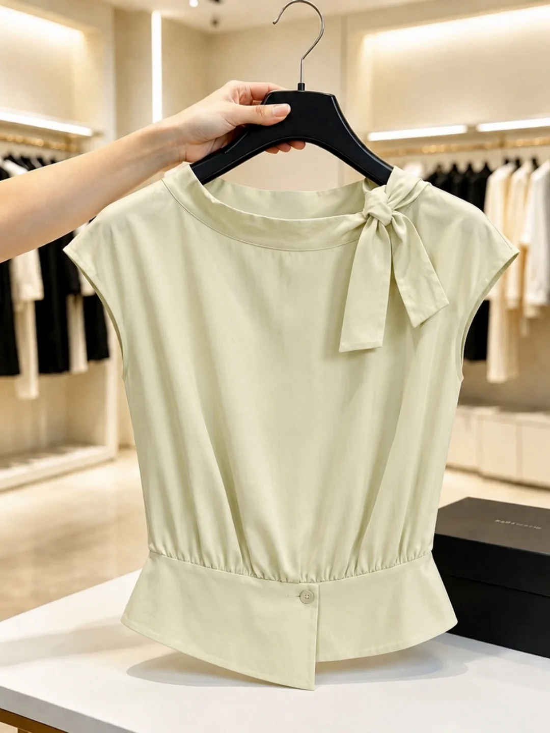 Summer Design round Neck Belted Waist Short Sleeve Soft Fashionable Pure Color Versatile Women's Shirt Korean Style Straight Cut
Summer Design round Neck Belted Waist Short Sleeve Soft Fashionable Pure Color Versatile Women's Shirt Korean Style Straight Cut
