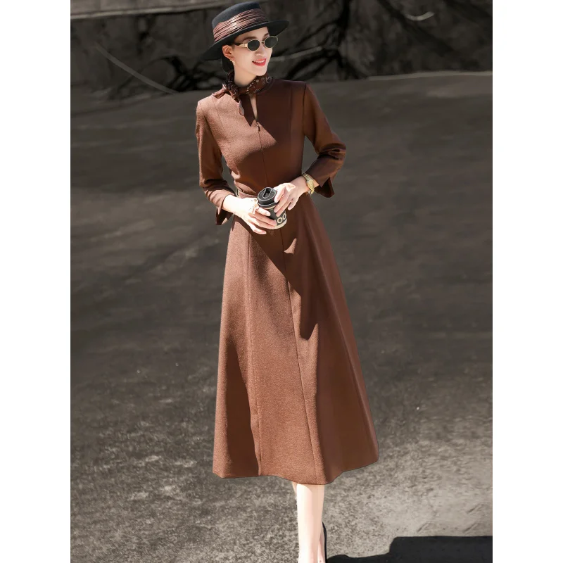 MEXCOCO 2026 Spring Commuter Sophisticated Stand Split V Neck Flare Sleeve Zip Belt Waist Slim A Line Midi Business Dress
MEXCOCO 2026 Spring Commuter Sophisticated Stand Split V Neck Flare Sleeve Zip Belt Waist Slim A Line Midi Business Dress