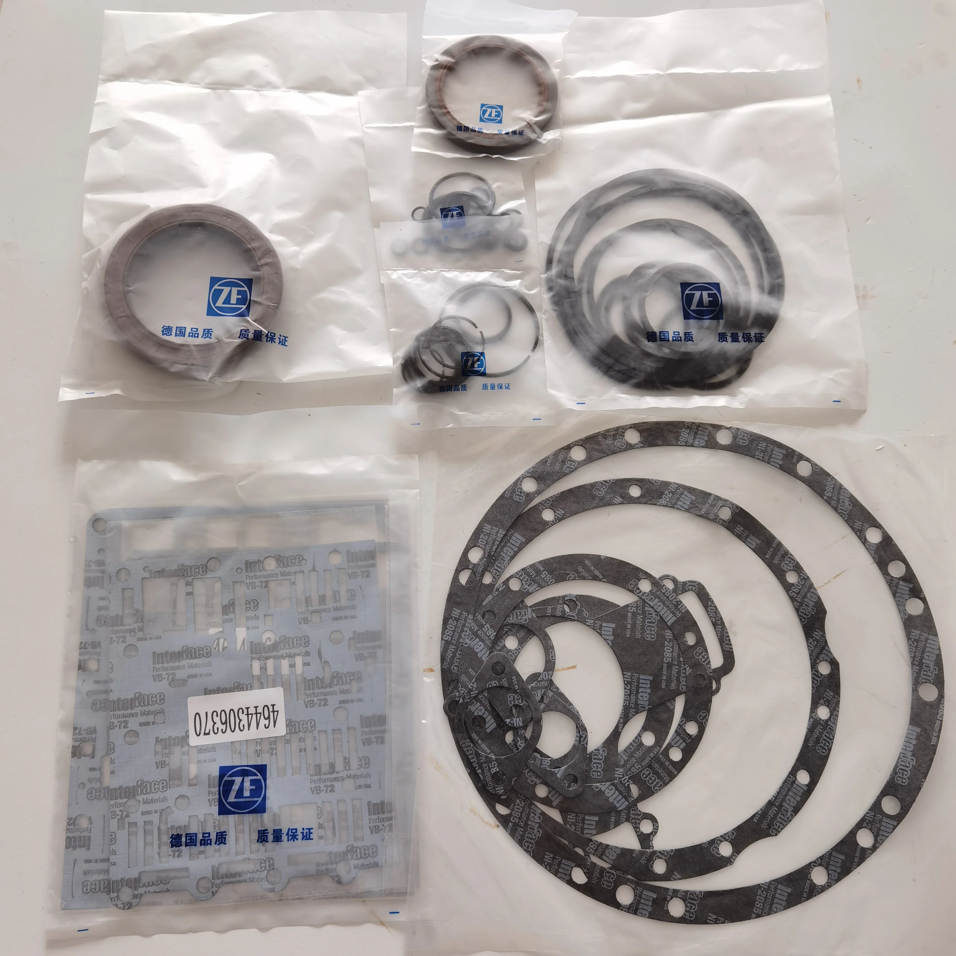 4WG200 Transmission Repair Kits with Gaskets Oil Seal and Seal Ring for Wheel Loader Spare Parts 
4WG200 Transmission Repair Kits with Gaskets Oil Seal and Seal Ring for Wheel Loader Spare Parts