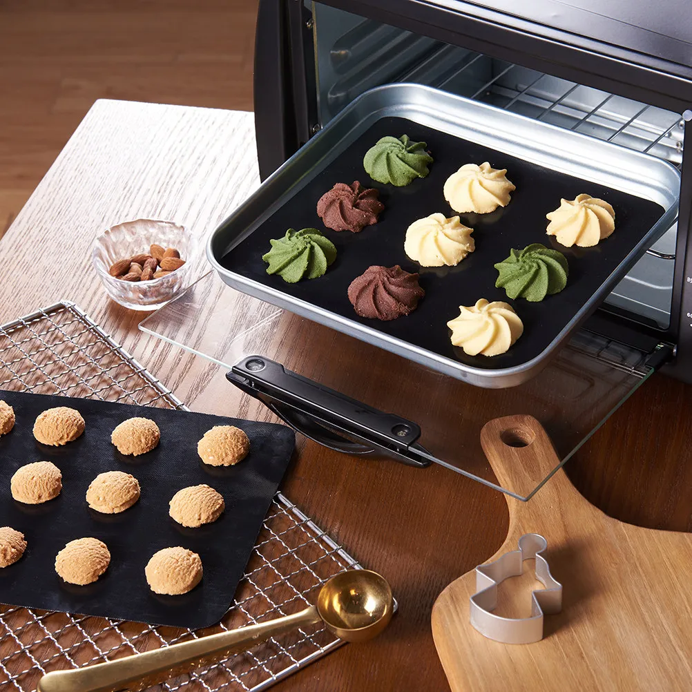 Ptfe Baking Mat Food Safe Non Stick Reusable Grill Pad for Baking Cookies Cakes Macaroons Bread Easy Clean High Temperature
Ptfe Baking Mat Food Safe Non Stick Reusable Grill Pad for Baking Cookies Cakes Macaroons Bread Easy Clean High Temperature