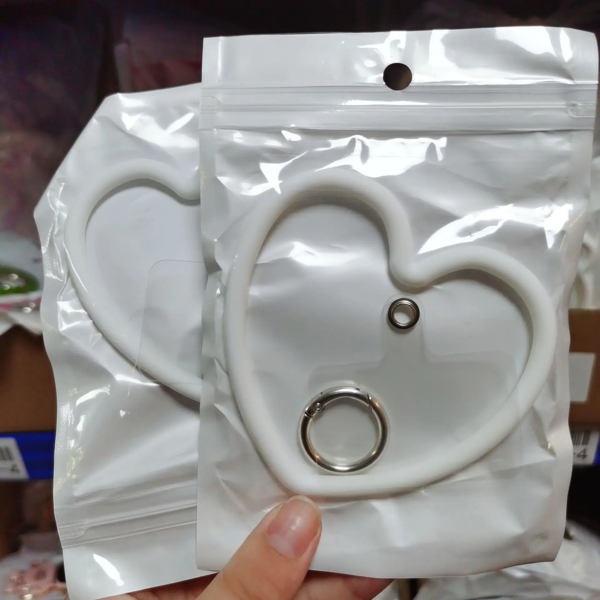 Прозрачный силиконовый браслет Love, силиконовый браслет для занятий спортом на открытом воздухе, креативные аксессуары для чехлов для мобильных телефонов с защитой от потери
Прозрачный силиконовый браслет Love, силиконовый браслет для занятий спортом на открытом воздухе, креативные аксессуары для чехлов для мобильных телефонов с защитой от потери