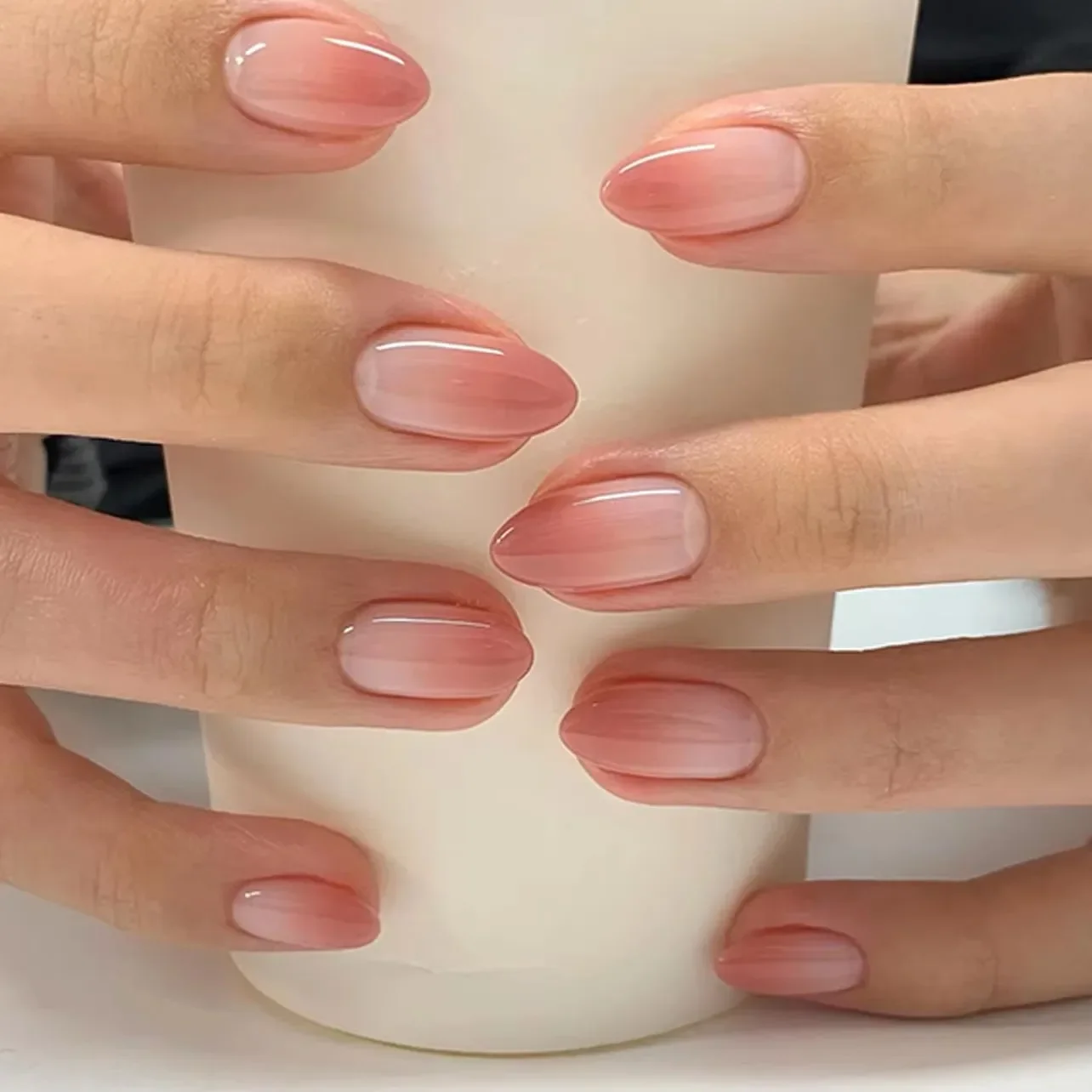 Pink Halo Dyeing Glitter Powder Simple Bowknot Rhinestone Almond Fake Nails Art Pointed False Nail Charm Press on Nails Manicure
Pink Halo Dyeing Glitter Powder Simple Bowknot Rhinestone Almond Fake Nails Art Pointed False Nail Charm Press on Nails Manicure