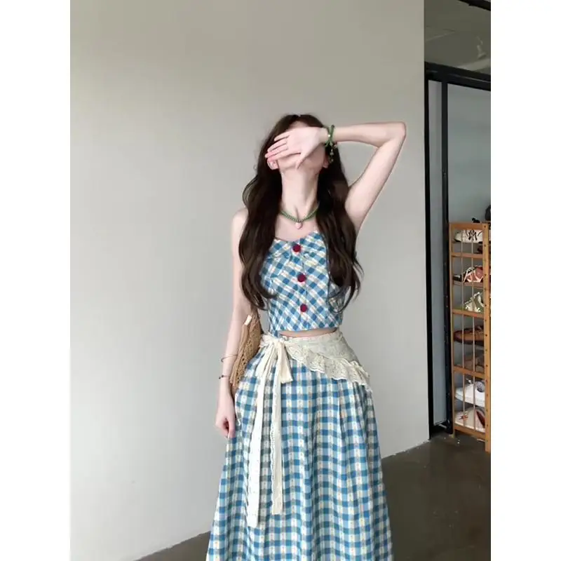 Elegant Plaid Strap Vest Top Waist-Cinching Slimming Skirt Two-Piece Set Summer New Arrival Women's Casual Sportswear
Elegant Plaid Strap Vest Top Waist-Cinching Slimming Skirt Two-Piece Set Summer New Arrival Women's Casual Sportswear