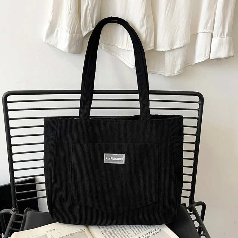 Сумка-тоут большой вместимости, однотонная в сочетании с сумкой через плечо, простая и модная, классическая сумка через плечо, подходит для поездок на работу.
Сумка-тоут большой вместимости, однотонная в сочетании с сумкой через плечо, простая и модная, классическая сумка через плечо, подходит для поездок на работу.