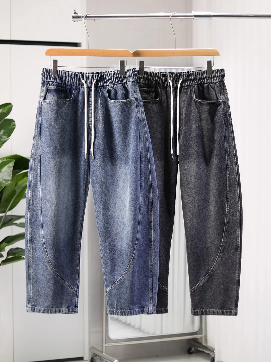 Retro Waed Wide Leg Jeans Men's Loose Fit Elastic Waist Slim Fit Autumn Casual Cotton Polyester Blend Comfortable Breathable
Retro Waed Wide Leg Jeans Men's Loose Fit Elastic Waist Slim Fit Autumn Casual Cotton Polyester Blend Comfortable Breathable