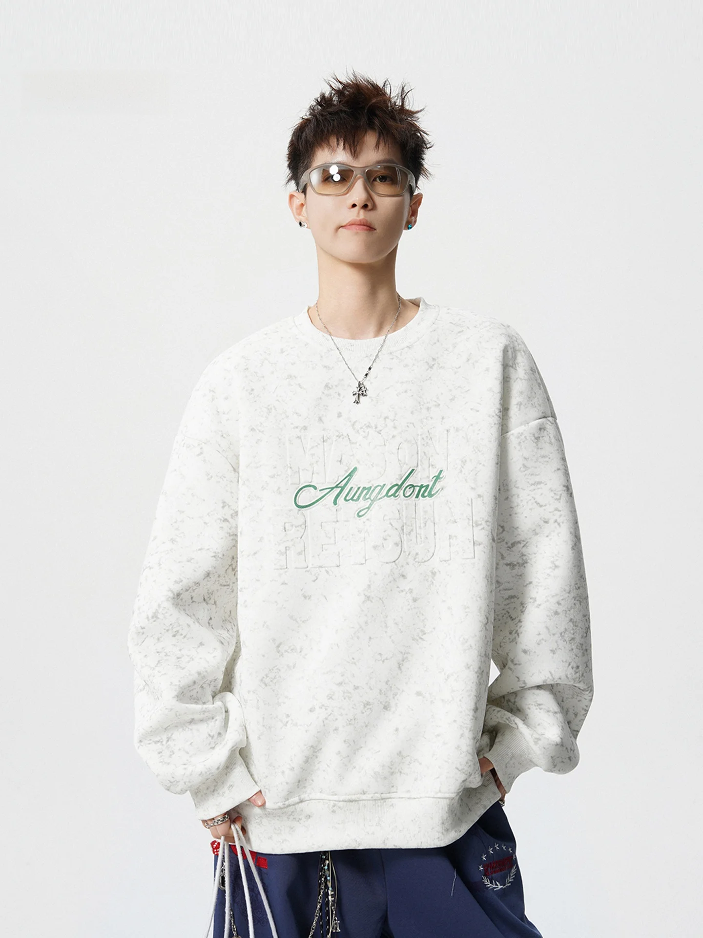 Мужская толстовка с круглым вырезом и вышивкой букв в стиле тай-дай, на флисовой подкладке, осенне-зимняя, модная, повседневная, в американском стиле
Мужская толстовка с круглым вырезом и вышивкой букв в стиле тай-дай, на флисовой подкладке, осенне-зимняя, модная, повседневная, в американском стиле