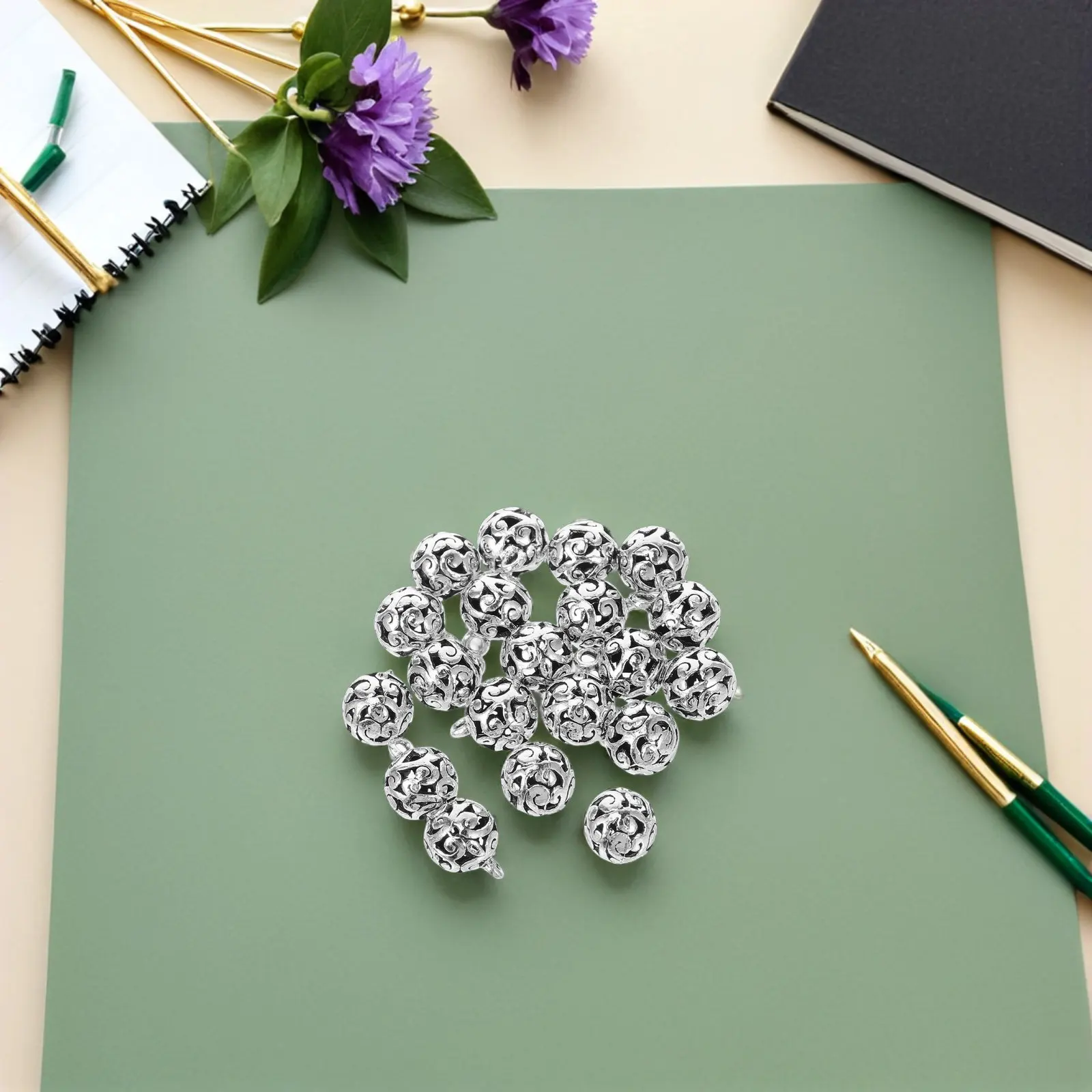 50Pcs Metal Hollow Ball Charms Alloy Vintage Flower Design Ethnic Style Pendants for DIY Jewelry Making Supplies Bracelet
50Pcs Metal Hollow Ball Charms Alloy Vintage Flower Design Ethnic Style Pendants for DIY Jewelry Making Supplies Bracelet