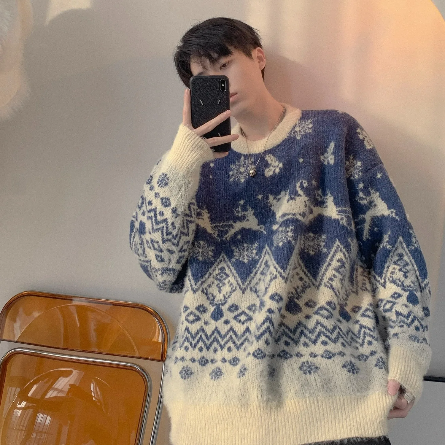 Winter Color blocked Jacquard Christmas Theme Sweater Men's Trendy Brand Loose Warm Hooded Knitted Sweater
Winter Color blocked Jacquard Christmas Theme Sweater Men's Trendy Brand Loose Warm Hooded Knitted Sweater