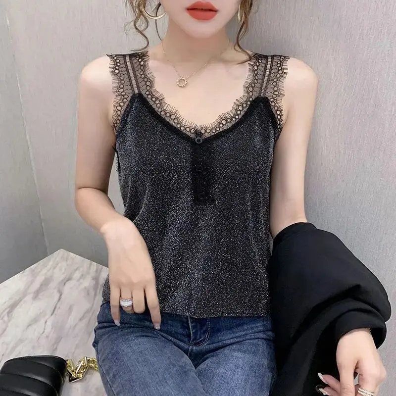 Large Size Women's Lace Lace V-neck Suspender Vest Women's 200 Kilogram Fat Mm Base Shirt Top
Large Size Women's Lace Lace V-neck Suspender Vest Women's 200 Kilogram Fat Mm Base Shirt Top
